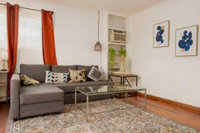 Delightful 2BR Home near Hollywood DTLA
